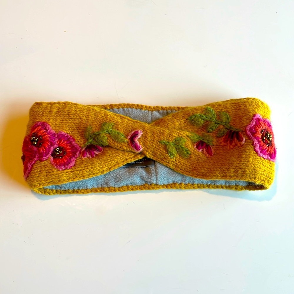 Beaded floral ear warmer — 100% wool